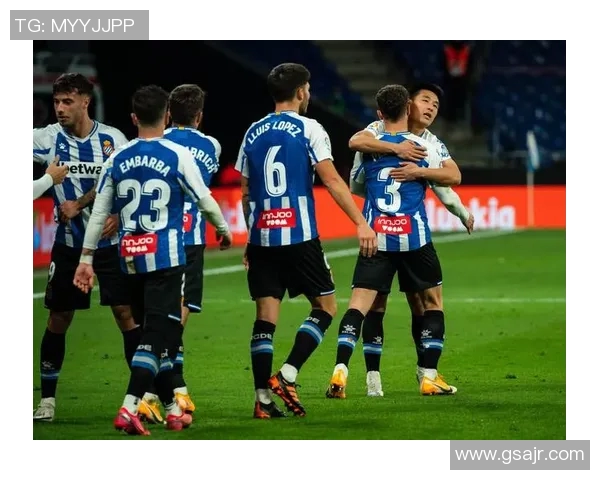 希洪主场迎战巴伦西亚双方争夺宝贵积分激战正酣 希洪主场迎战巴伦西亚双方争夺宝贵积分激战正酣