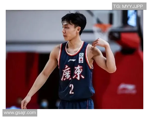 广东与深圳揭幕战精彩对决展现篮球魅力引发球迷热情期待 广东与深圳揭幕战精彩对决展现篮球魅力引发球迷热情期待